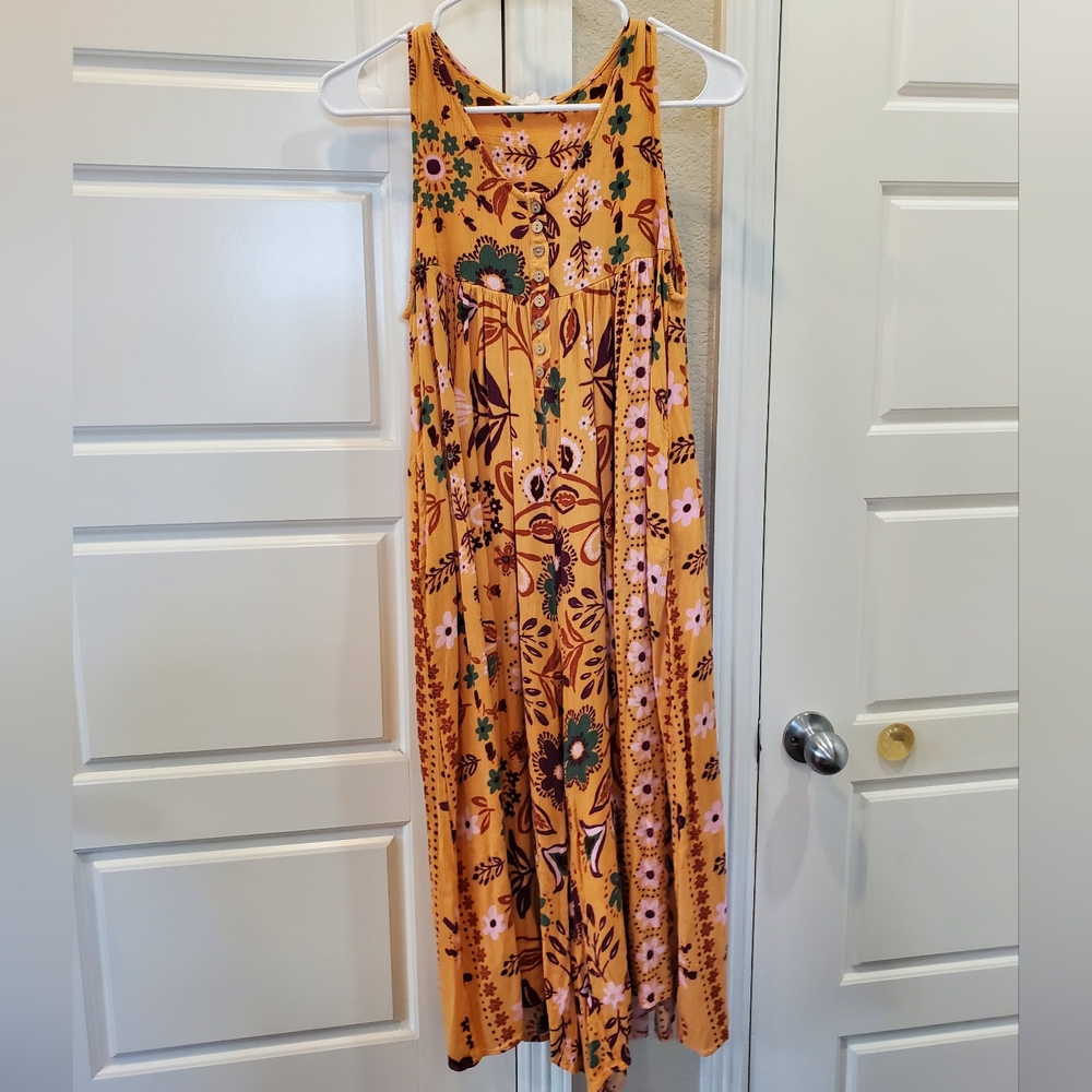 Easel Dress‎